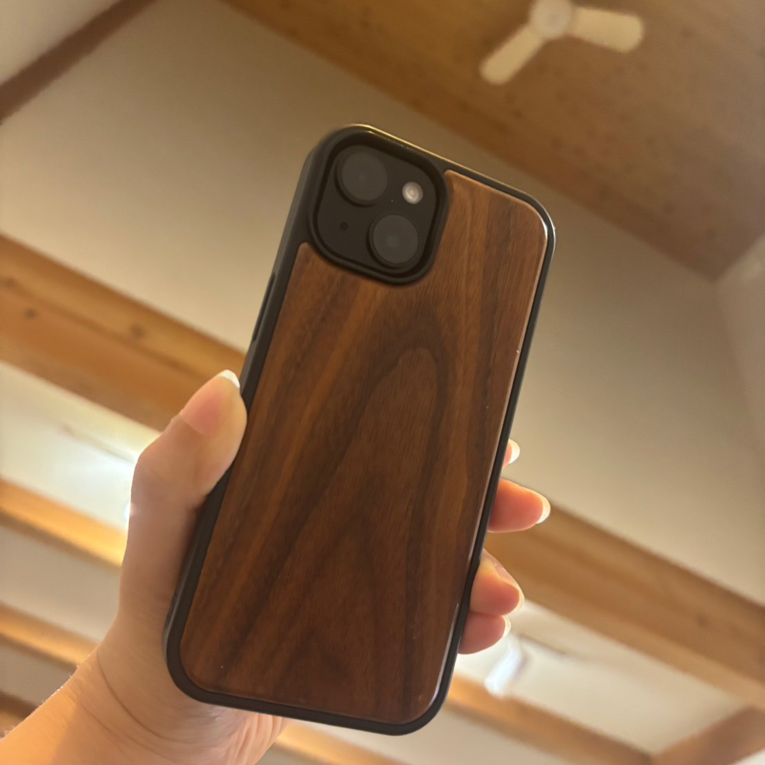 Hacoaブランド25周年企画愛用品エピソード「木製iPhoneケース」