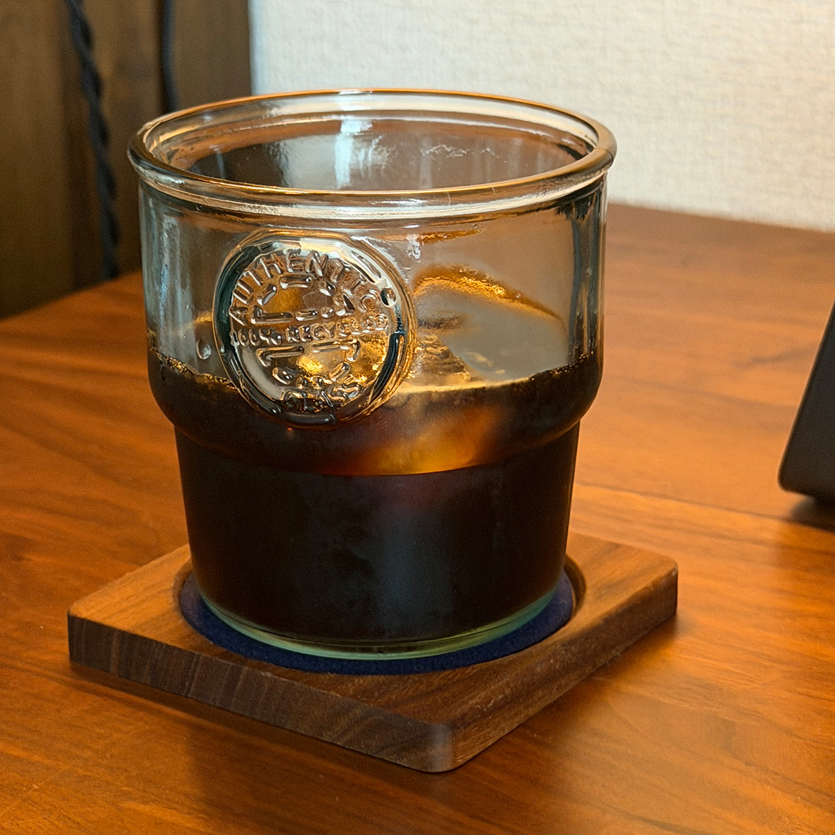 Hacoaブランド25周年企画愛用品エピソード「木製コースター」