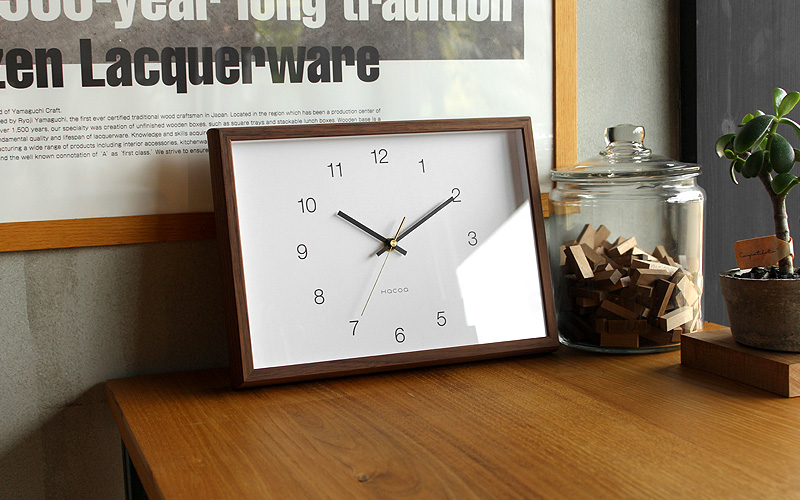 天然木の風合いを楽しめるおしゃれでシンプルな時計「Frame Clock」