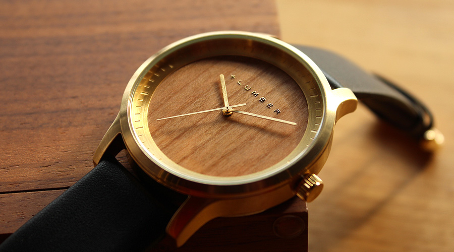 文字盤に本木目を使用した大きくて見やすい腕時計 WATCH 5500