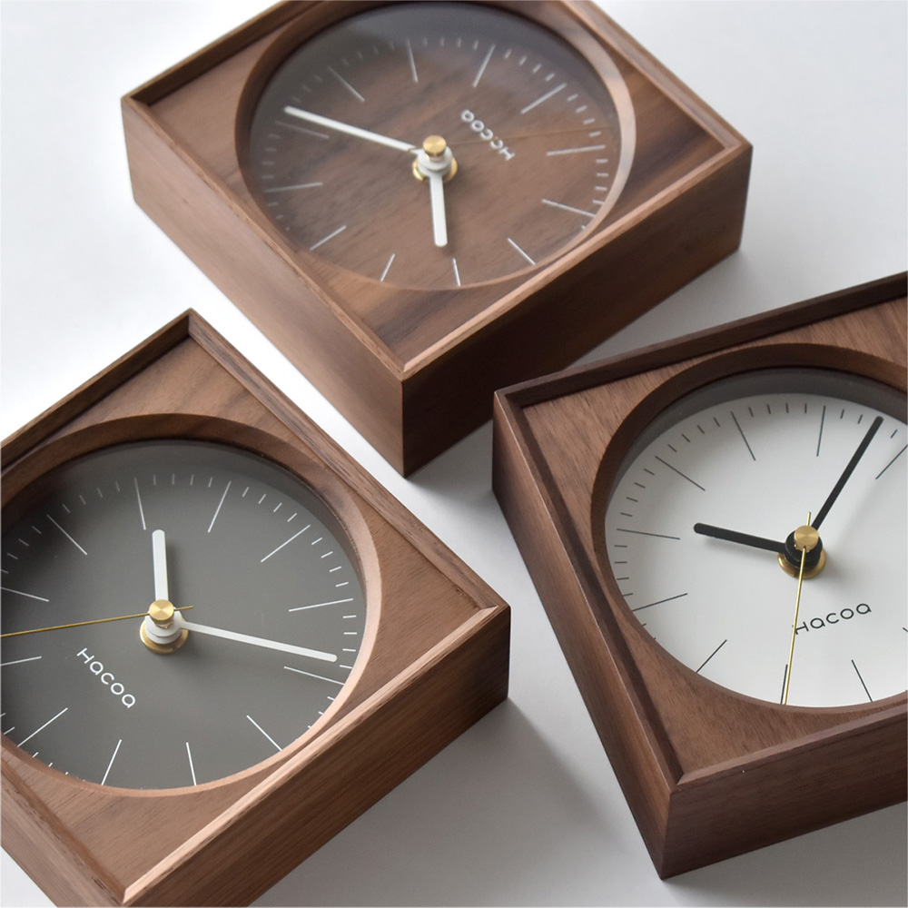 どこか懐かしさを感じるレトロモダンな木製時計 「Frame Clock Mini」