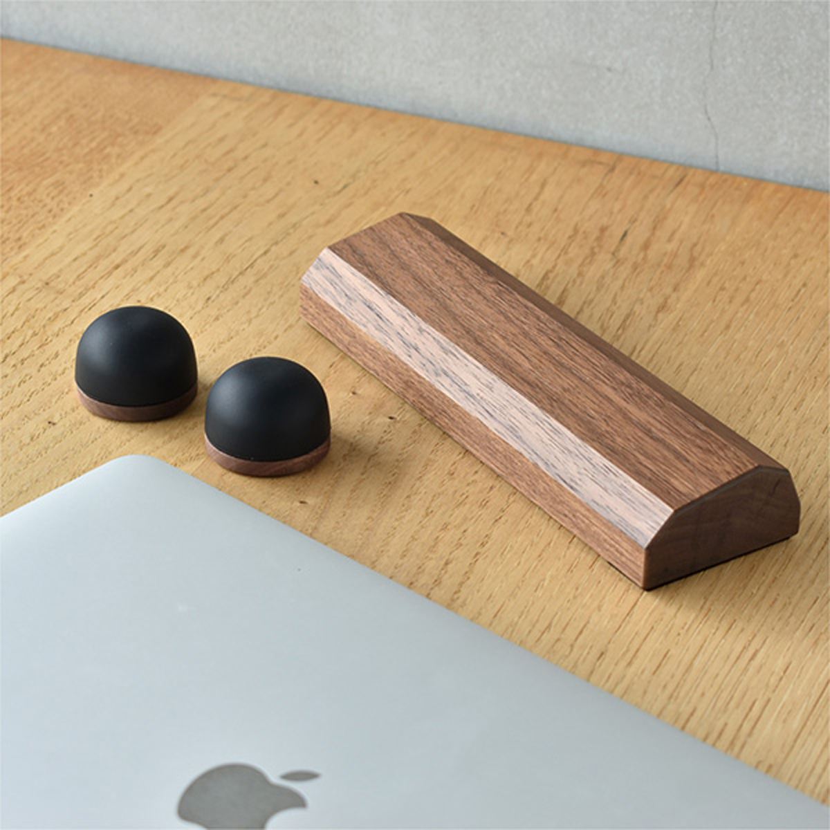 Laptop Stand Bar/Ball