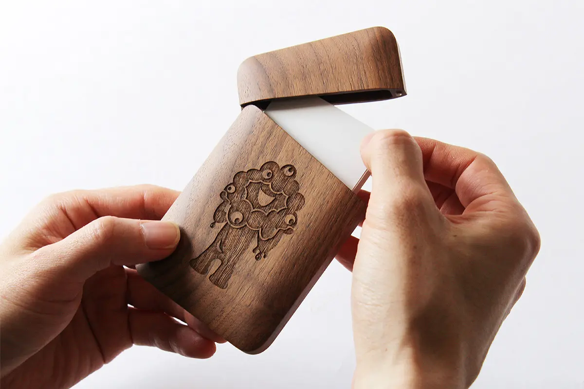 大阪　関西　万博　トーゴ　パビリオン　チーター　置物　インテリア　木彫り　新品 大阪 関西 万博 トーゴ パビリオン チーター 置物 インテリア 木彫り