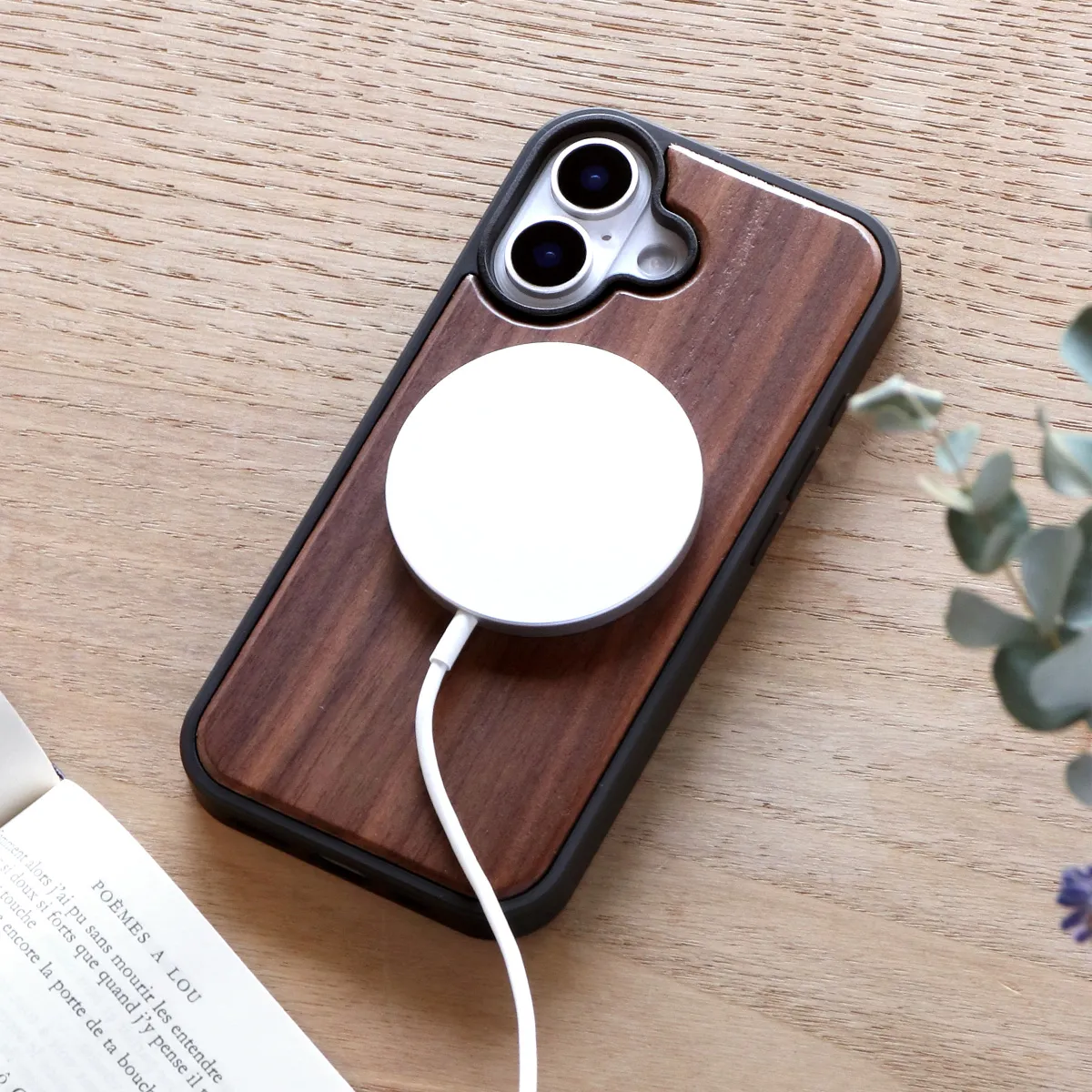 【MagSafe対応】ハードケースと天然木を融合したiPhone 17シリーズ専用木製ケース