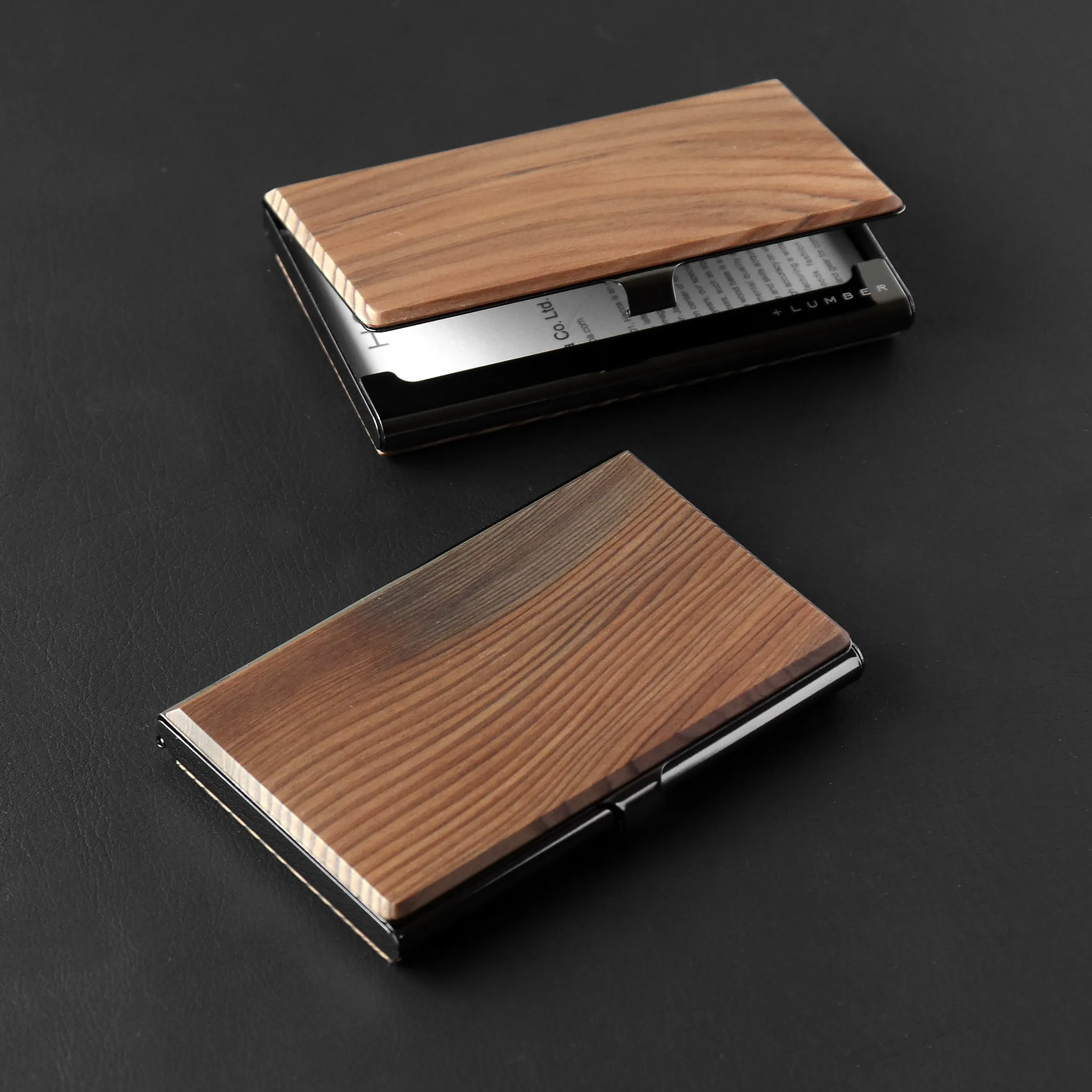 木を選ぶ楽しさが増えていく。日本の樹種に惹かれて集めたカードケース