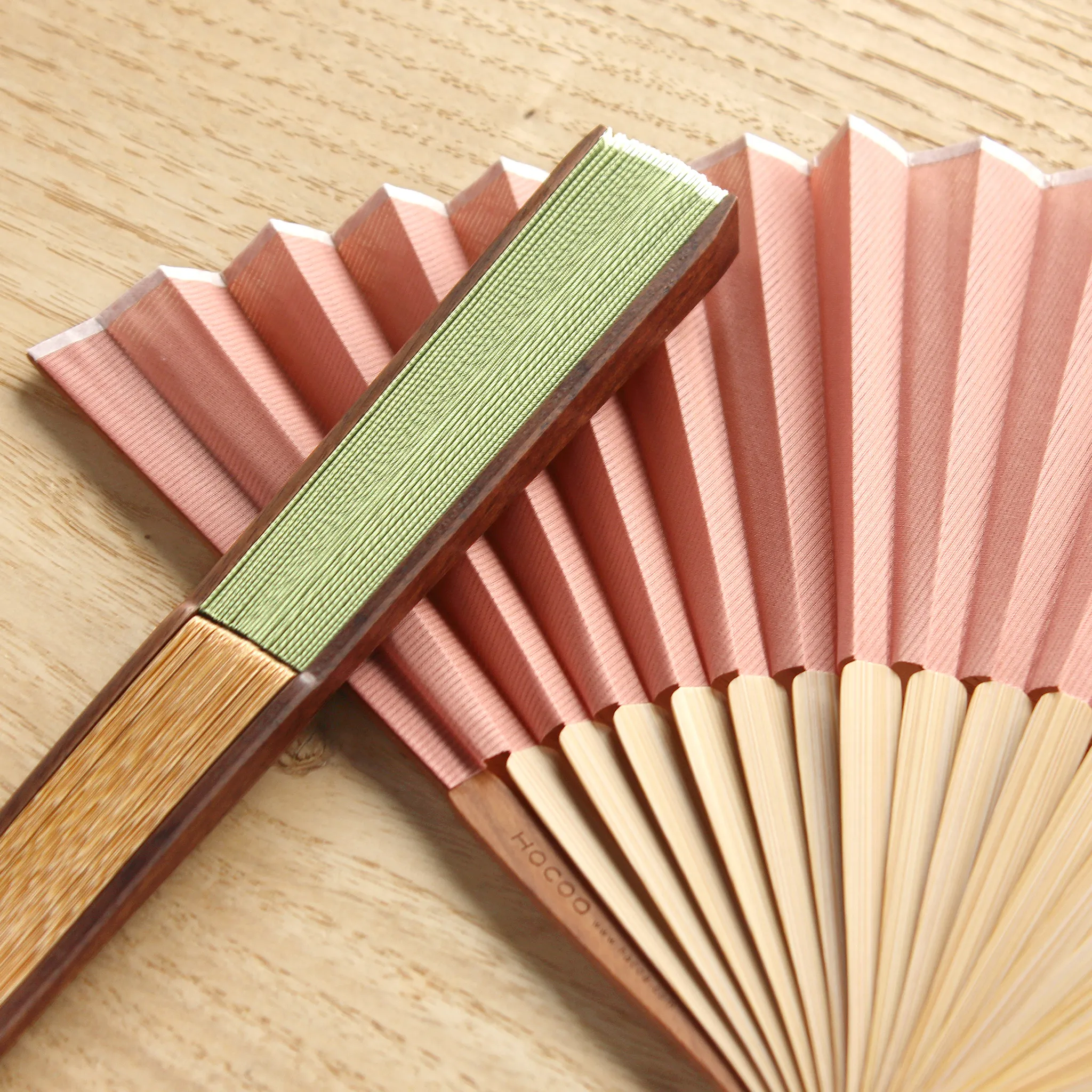 銘木に名入れが出来る扇子