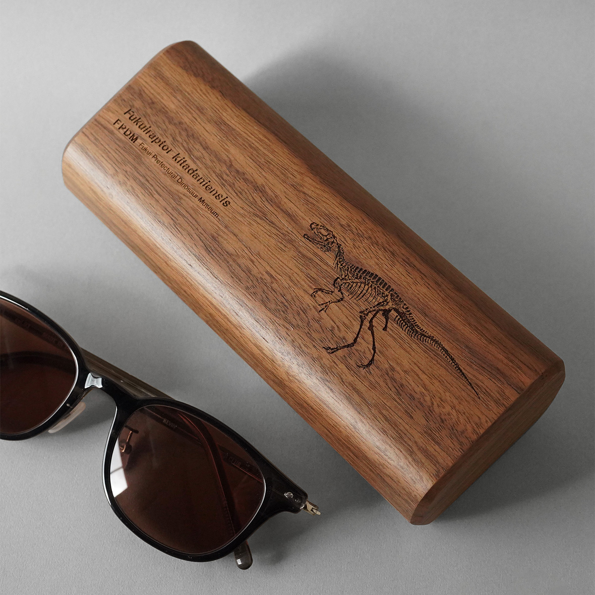 福井県立恐竜博物館 監修 木製眼鏡ケース