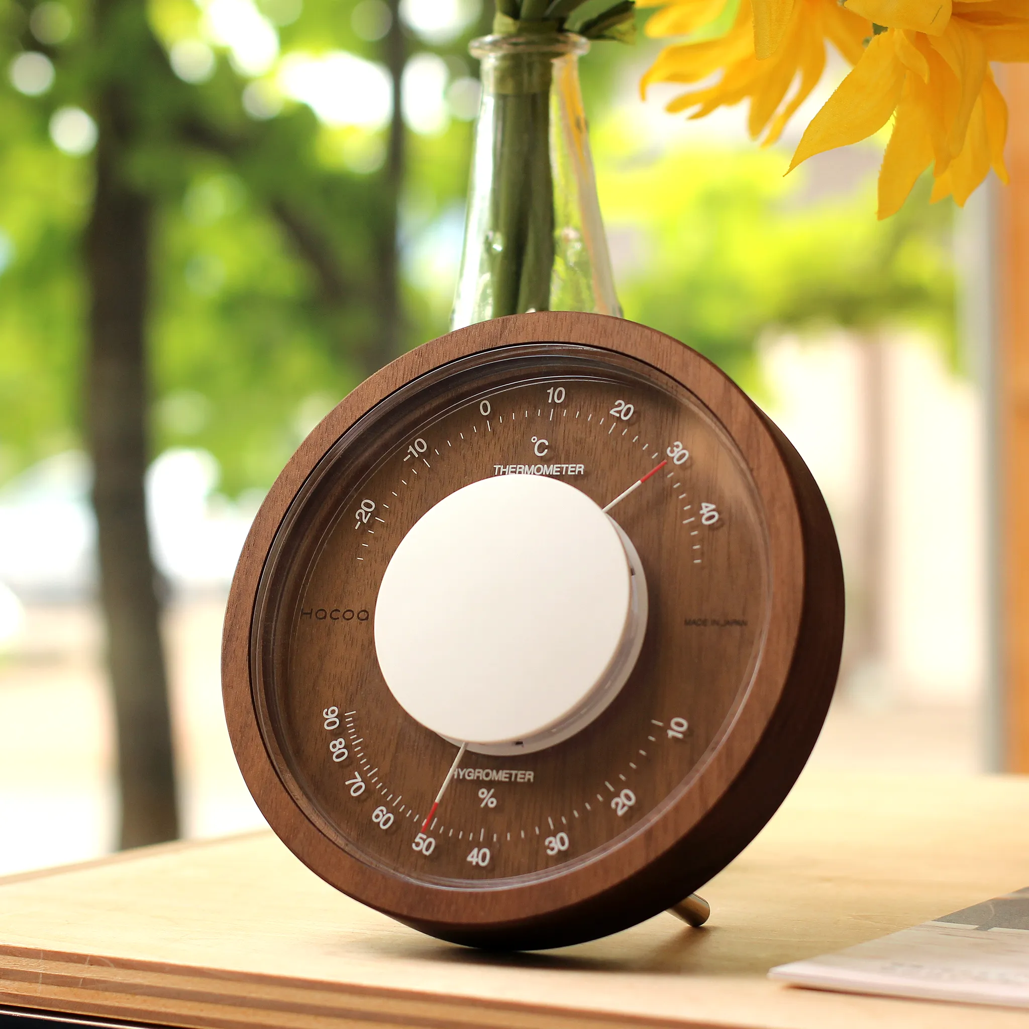 おしゃれな温湿度計で空間が変わる｜木製デザイン雑貨の使い心地