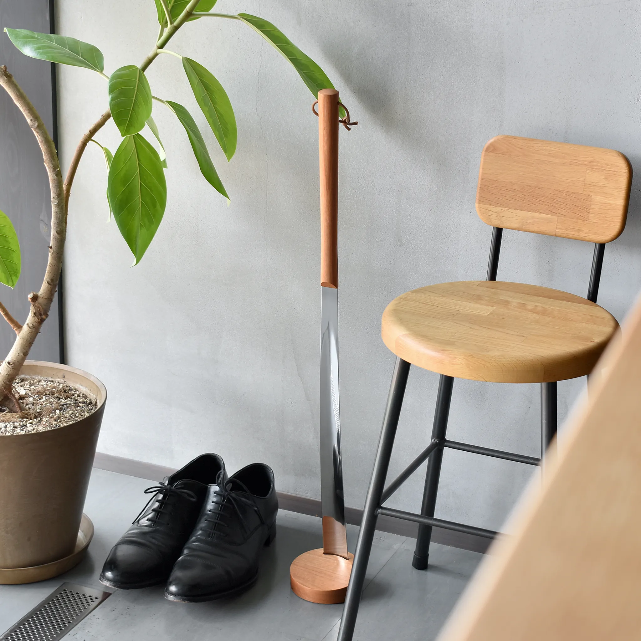靴べら おしゃれ・高級を求める方へ｜Titanium Shoehornを選んだ理由