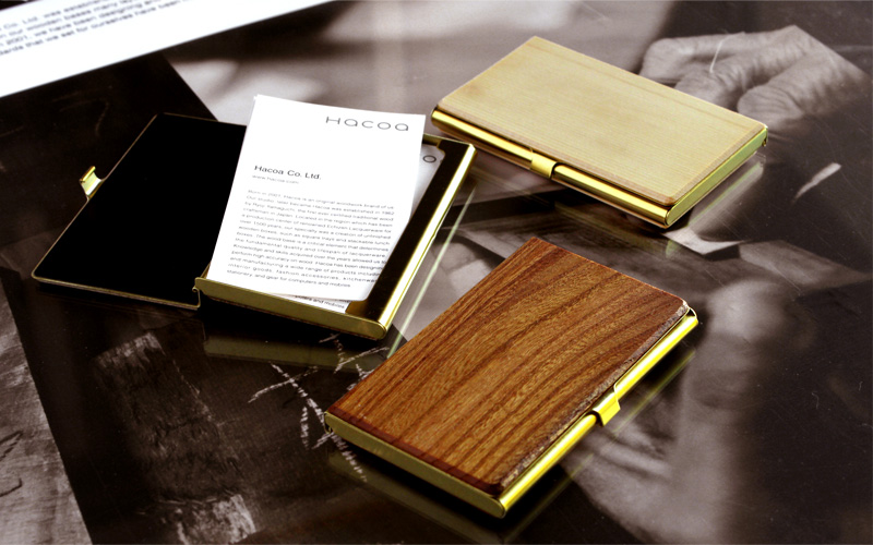 使う程に愛着が生まれる国産材と真鍮のカードケース・名刺入れ「Brass Card Case」